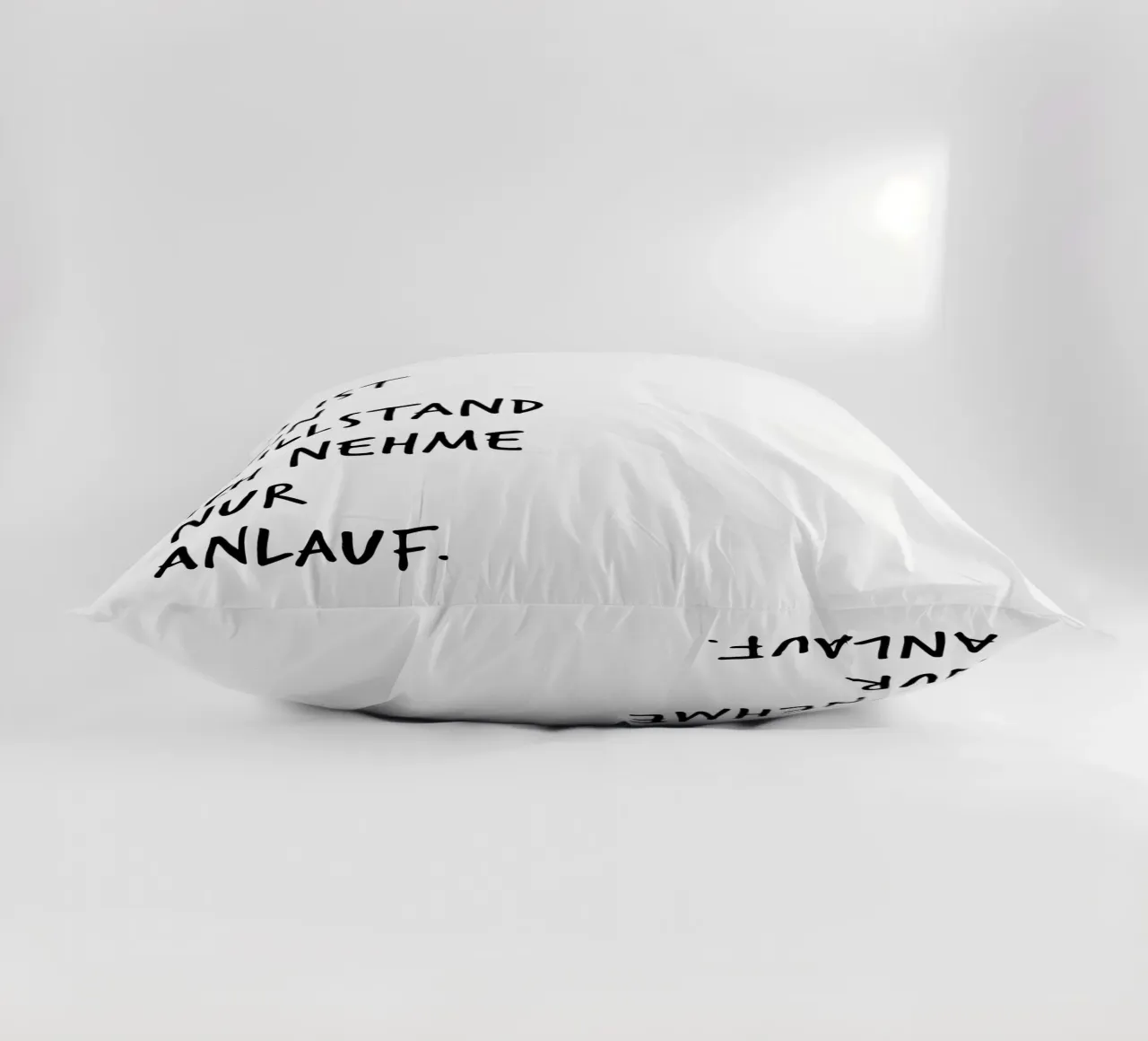 Avvio. cuscino da FRICKE DESIGN