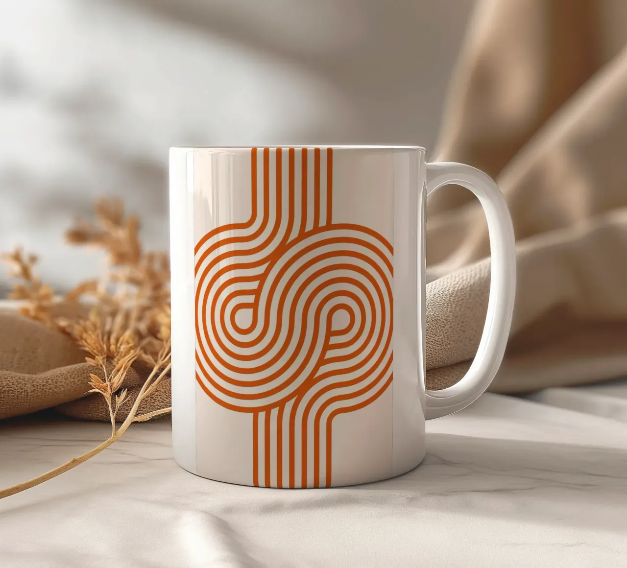 Poster astratto retrò e moderno con linee ad anello arancioni tazza in ceramica da NorwesClub