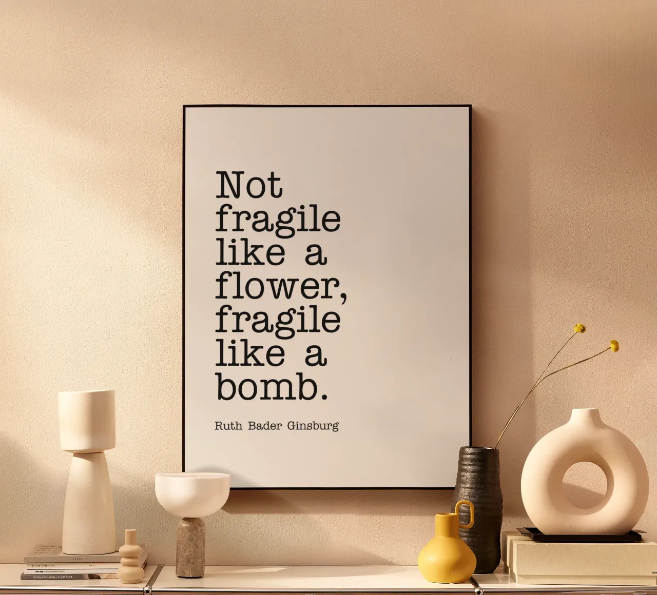 Pas fragile comme une fleur, fragile comme une bombe citation panneau forex de Paigaam Studio