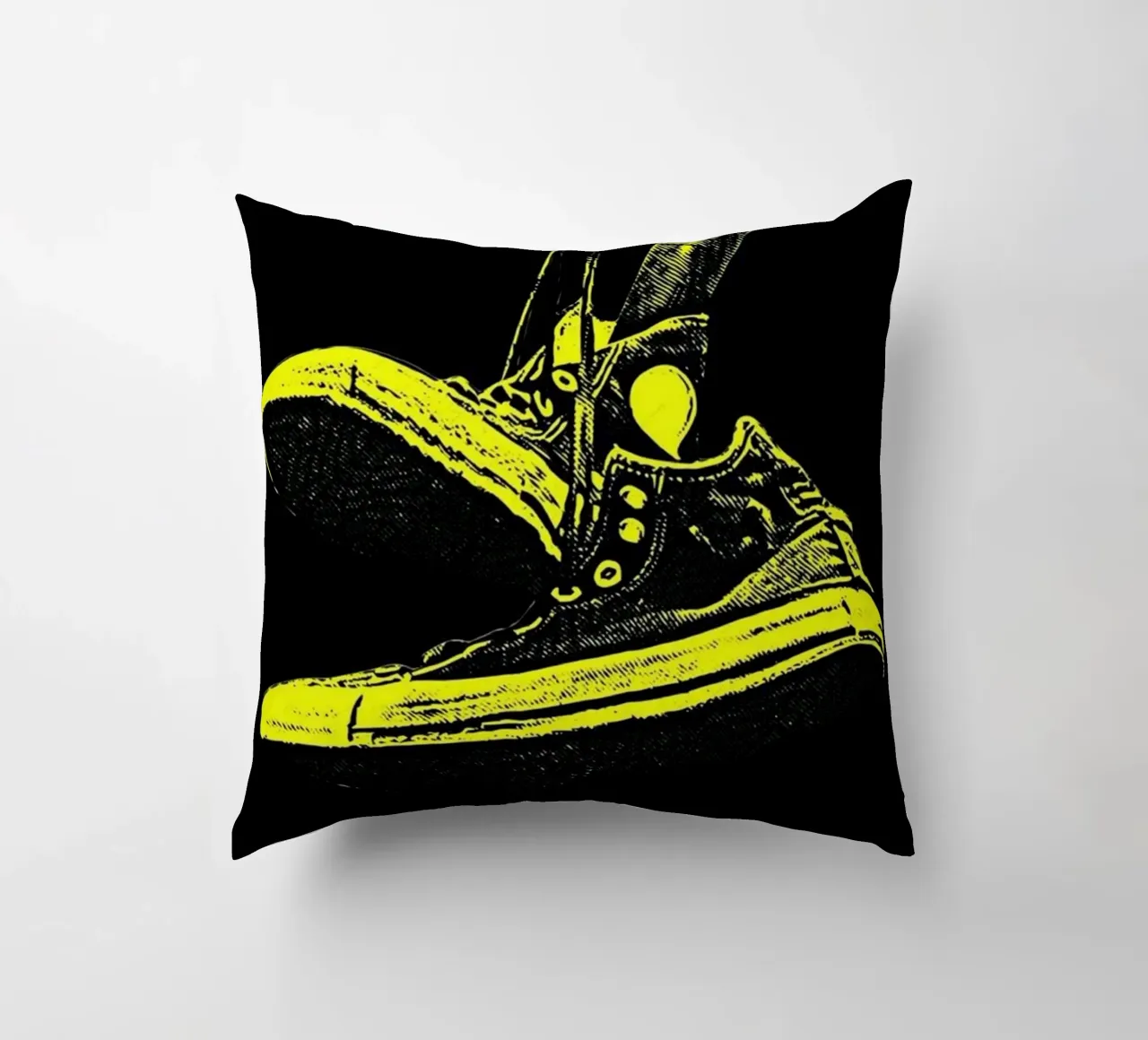 Grunge Vibes : Micros et baskets Nirvana coussin de Has Fab