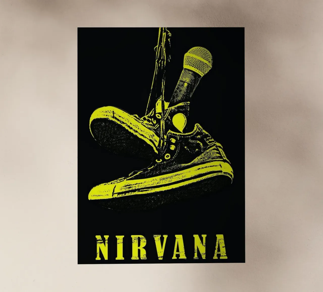 Vibrazioni grunge: Microfono e scarpe da ginnastica dei Nirvana pellicola backlit da Has Fab