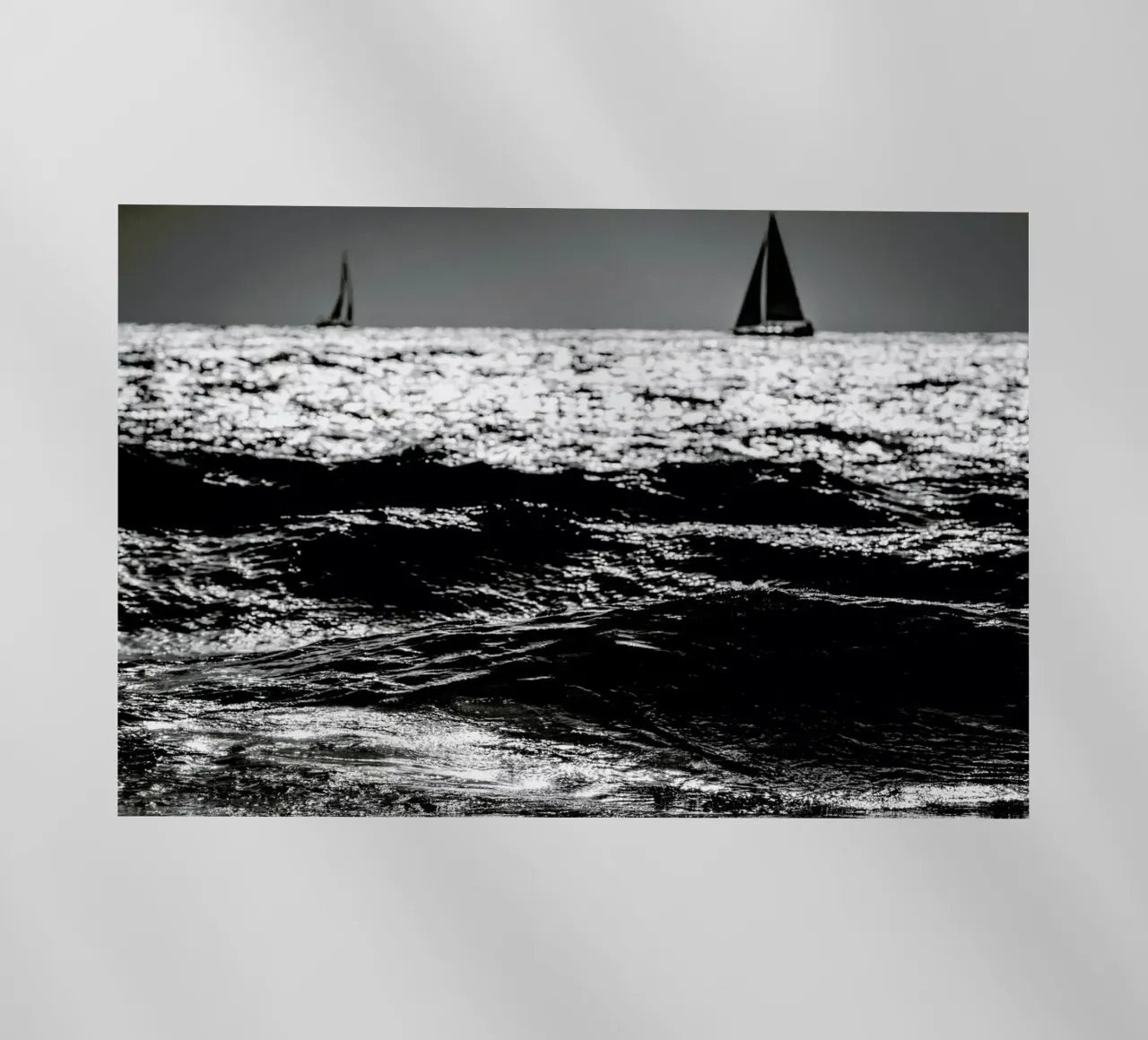 Two Sailboats pellicola backlit da Tal Paz-Fridman