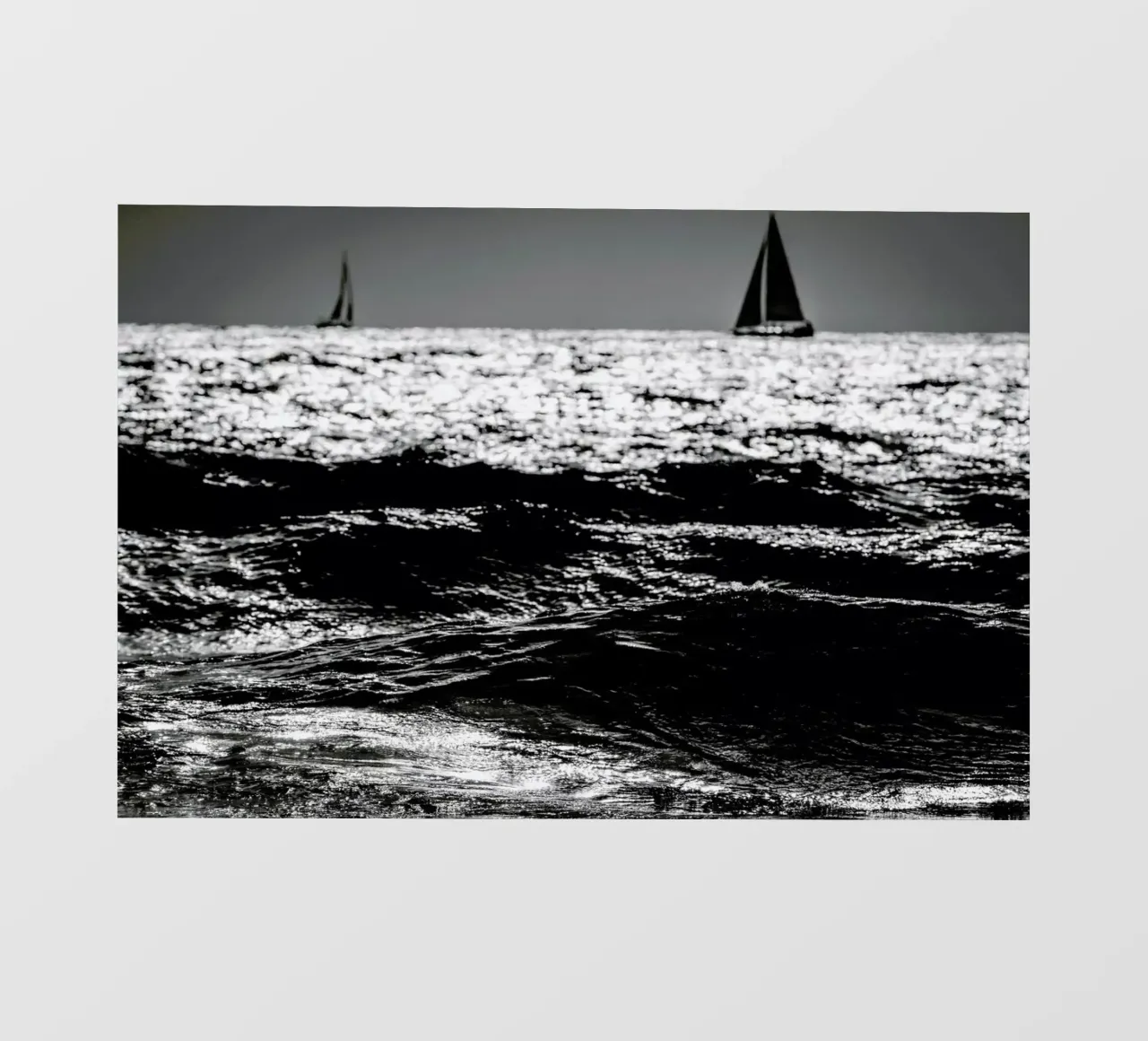 Two Sailboats pellicola backlit da Tal Paz-Fridman