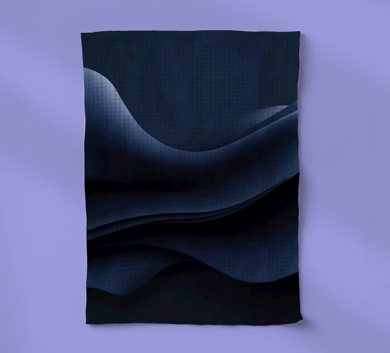 Onde fluide di un blu profondo creano una carta da parati astratta e tranquilla. canovaccio da cucina da DesignDoodle