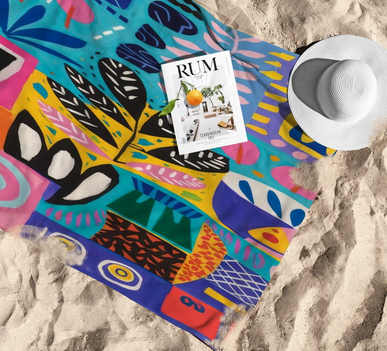 Gedessineerde natuur harmonie strandhanddoek van Zep Layers