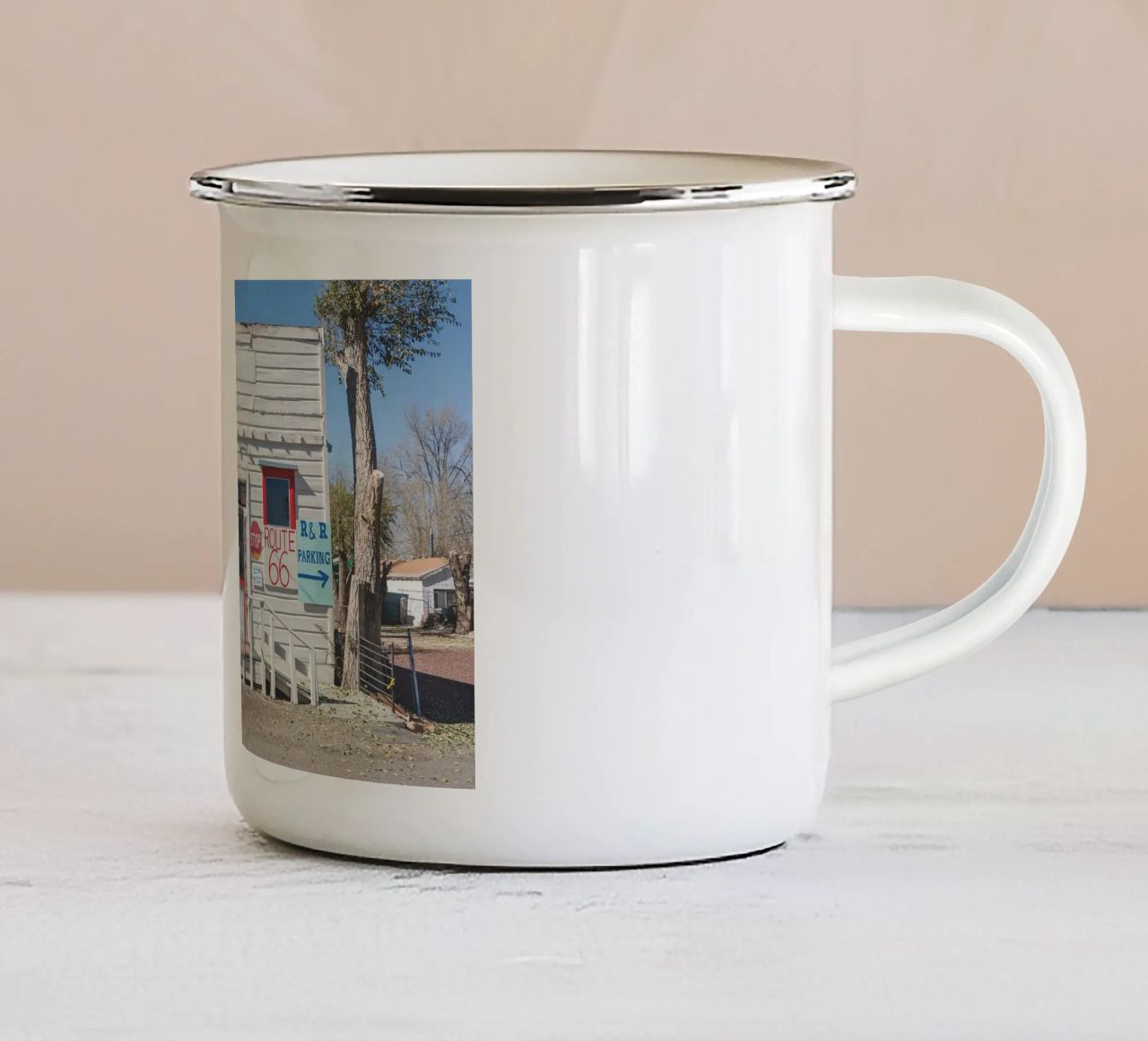 R and R Ash Fork tazza in smalto da Dave Hare Photography