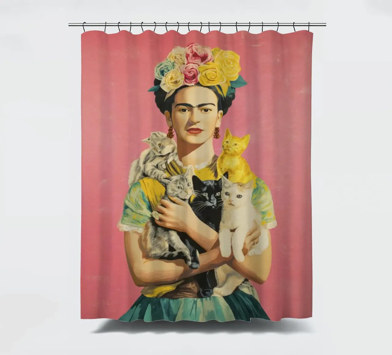 Musa bohémienne con corona floreale in posa con i gattini tenda da doccia da Modern Muse