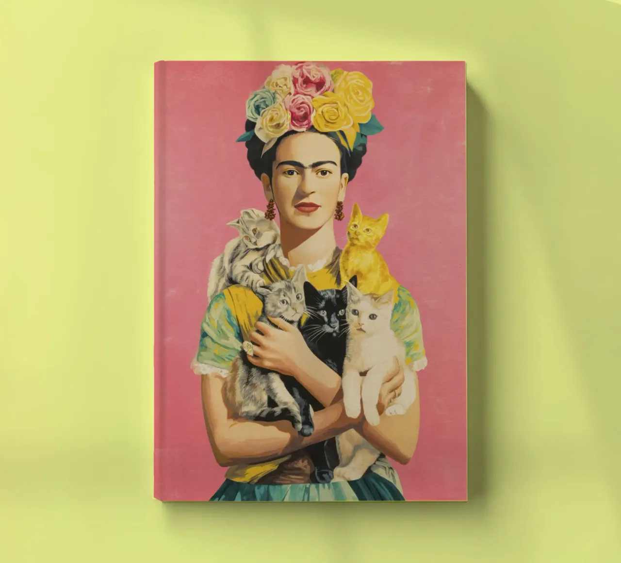 Musa bohémienne con corona floreale in posa con i gattini diario da Modern Muse