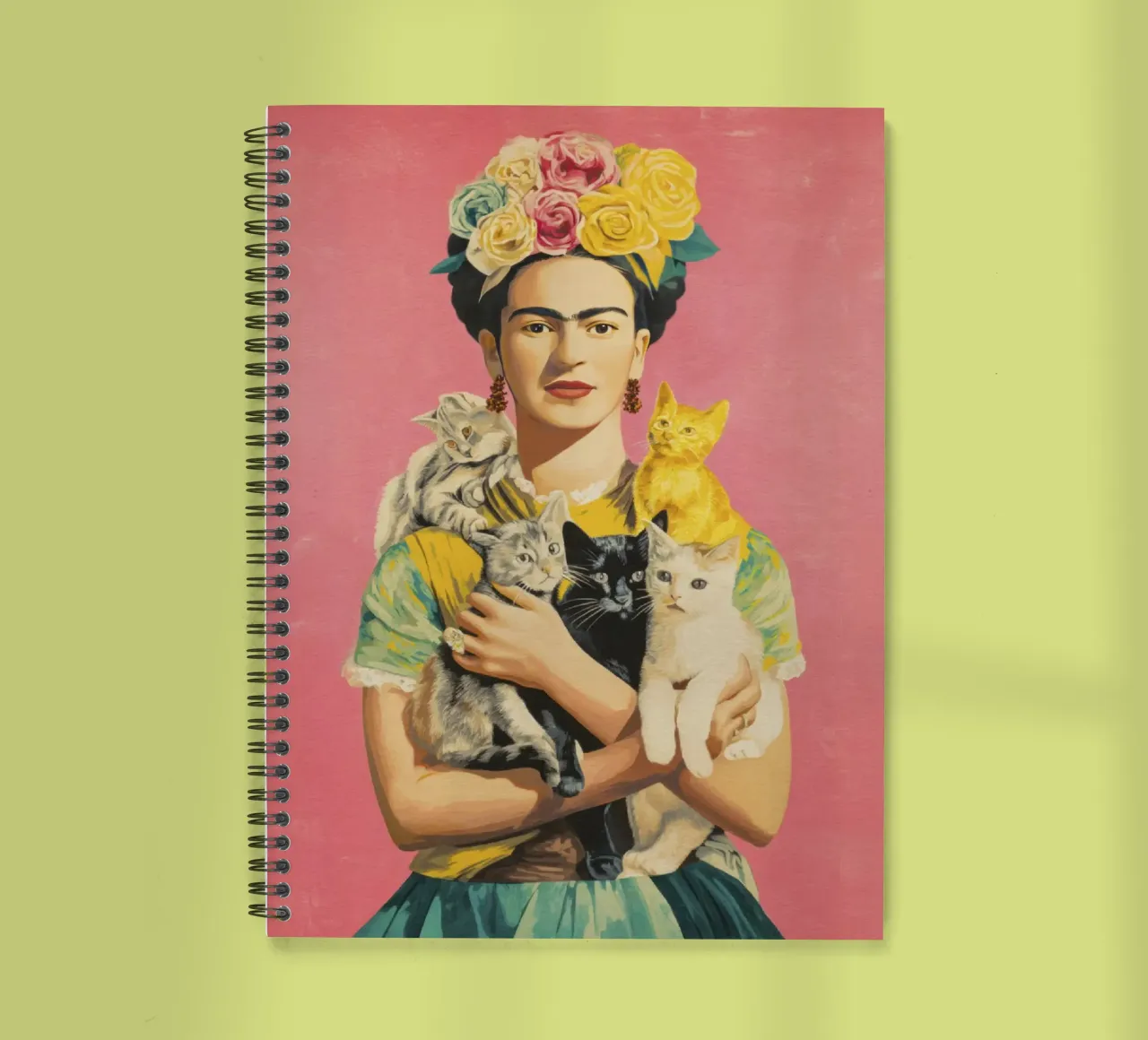 Musa bohémienne con corona floreale in posa con i gattini diario ad anelli da Modern Muse