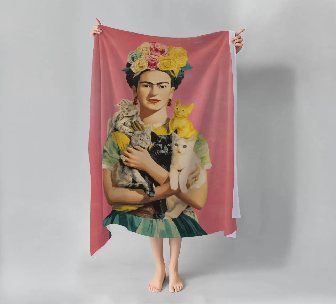 Diva messicana con corona di rose e gattini telo mare da Modern Muse
