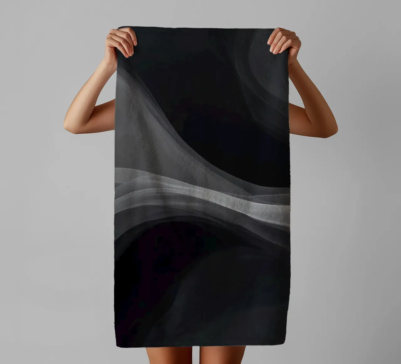 Des tourbillons de fumée dynamiques créent un arrière-plan abstrait pour le mo serviette de bain de DesignDoodle