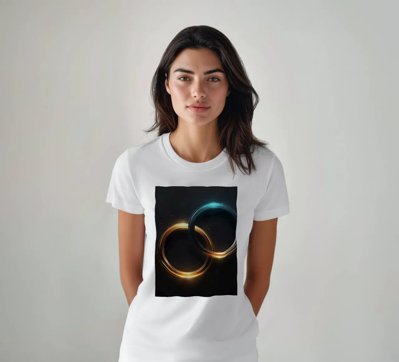 Anelli di luce vorticosi creano un'ipnotica arte astratta t-shirt da DesignDoodle