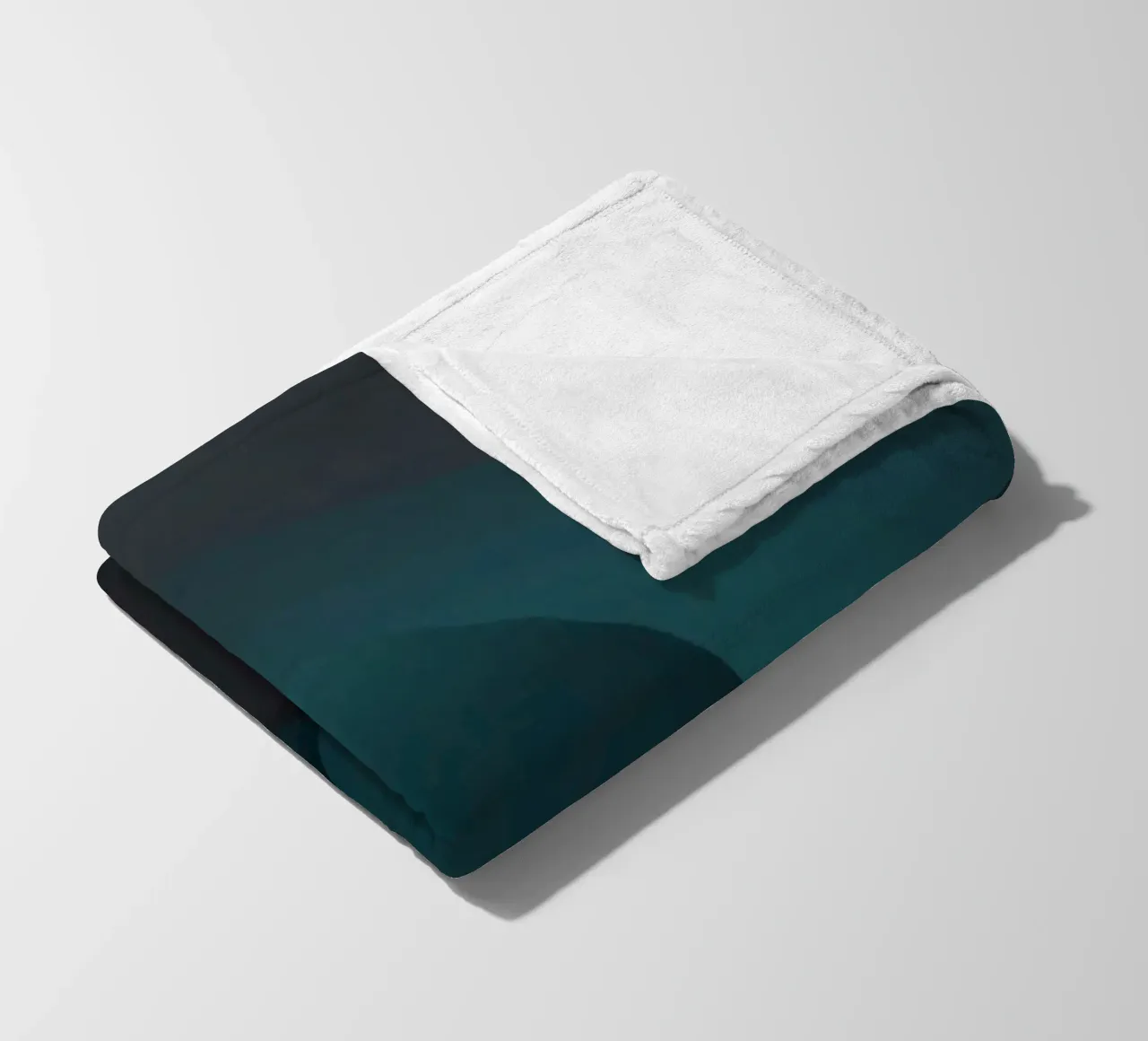 Sanft fließende Kurven in Teal und dunklen Tönen schaffen einen eleganten Fleecedecke von DesignDoodle