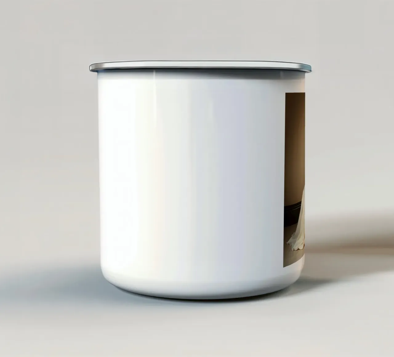 Bionda con gatto tazza in smalto da Anita's Dream