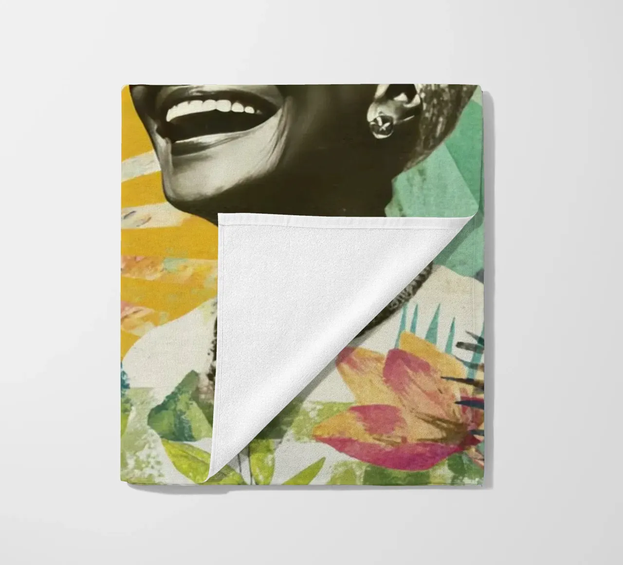 Collage di vibrazioni retrò radiose della diva nera telo mare da Modern Muse