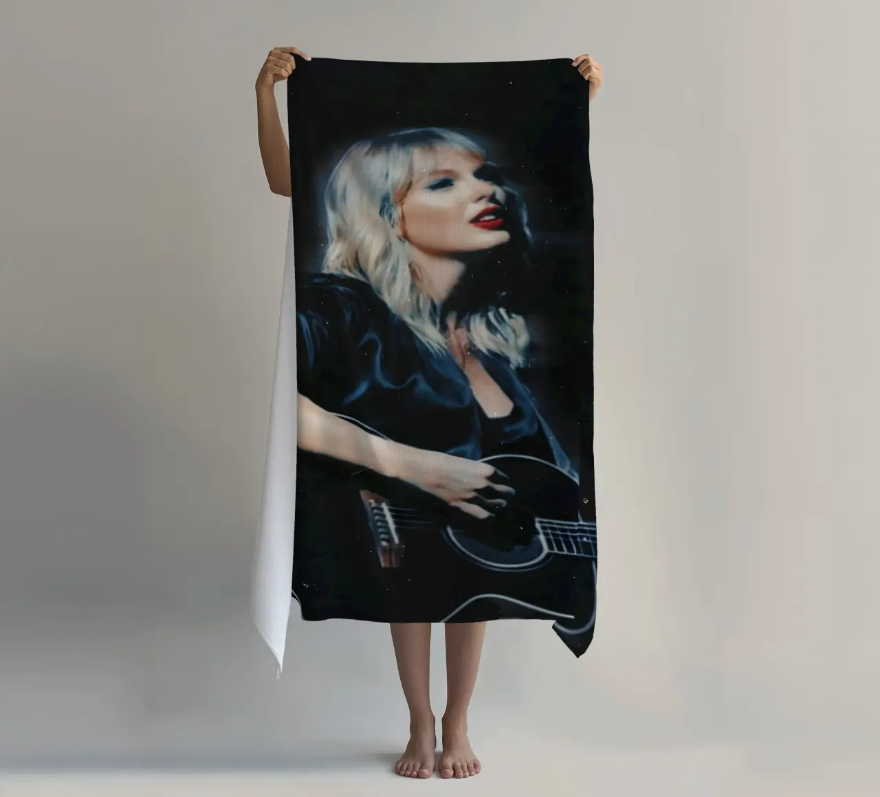 Taylor Swift toalla de playa de Low poly art
