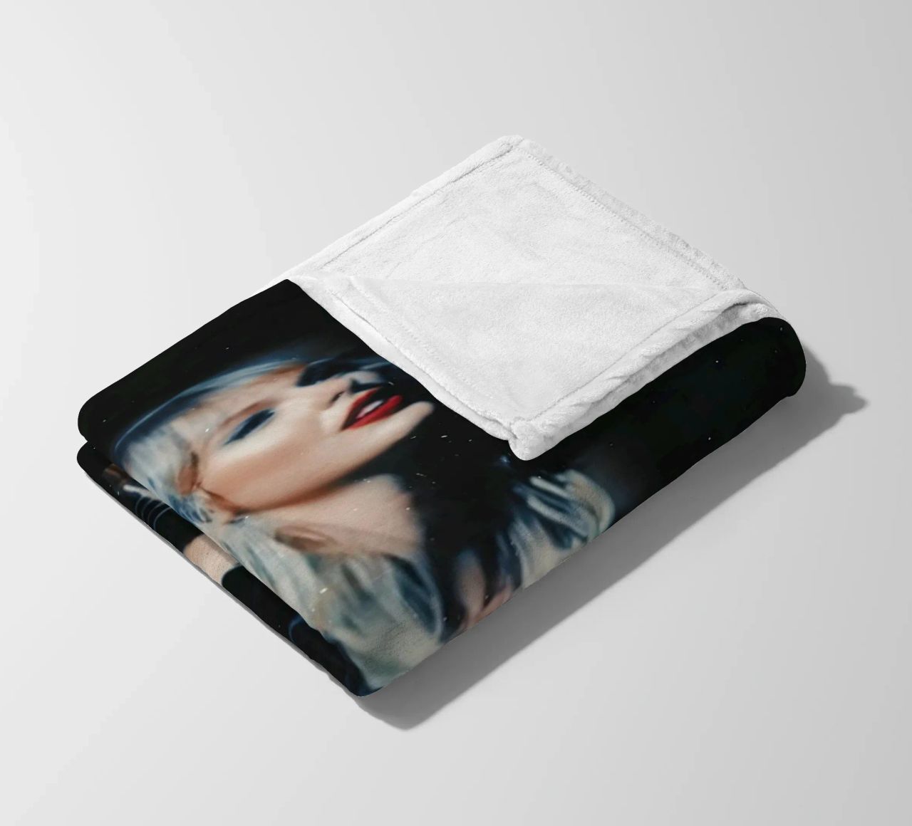 Taylor Swift coperta in pile da Low poly art