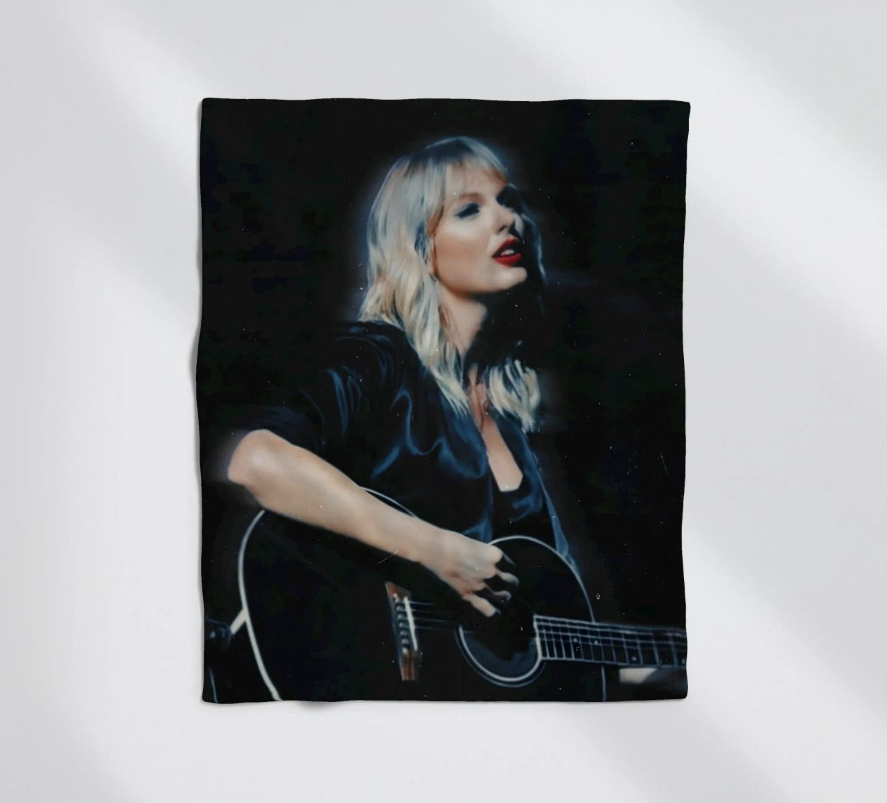 Taylor Swift coperta in pile da Low poly art