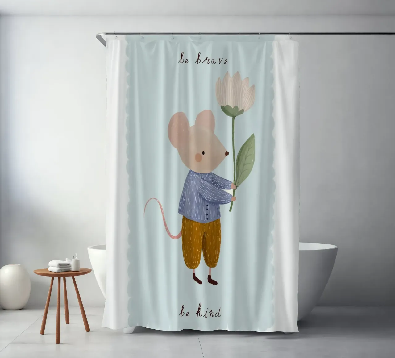 Wees dapper, wees aardig, kleine muis Print douchegordijn van Little Lola