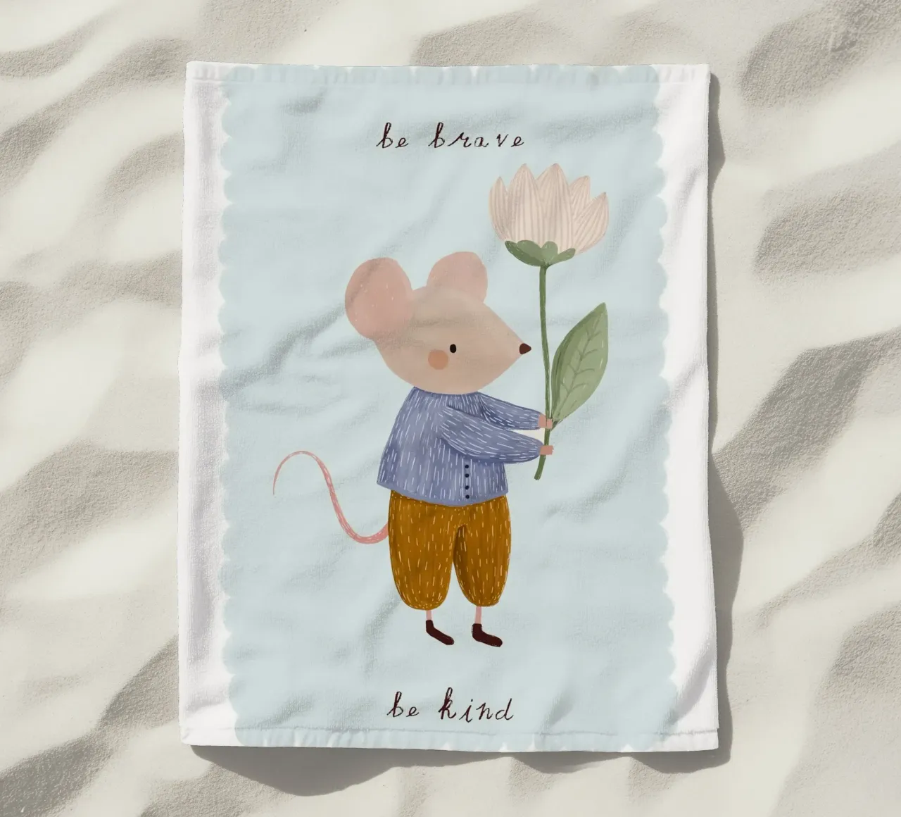 Be Brave, Be Kind, Little Mouse Print (Soyez courageux, soyez gentils, petite souris) serviette de plage de Little Lola