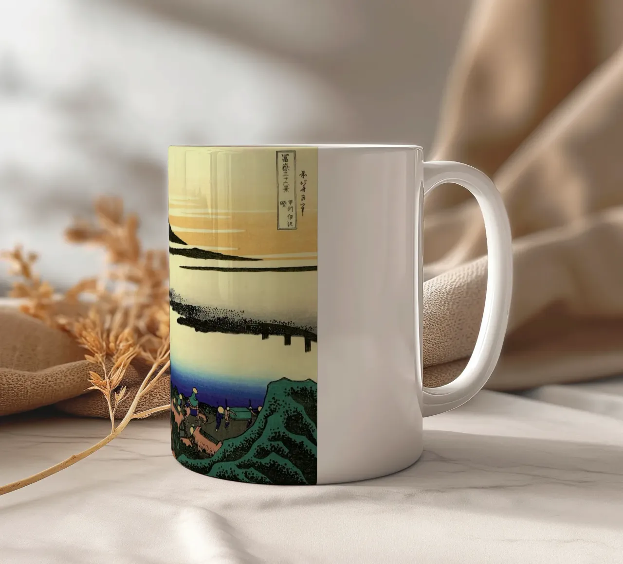 Hokusai - Dawn Near Isawa in Kai Province tazza in ceramica da ARTOTHEK