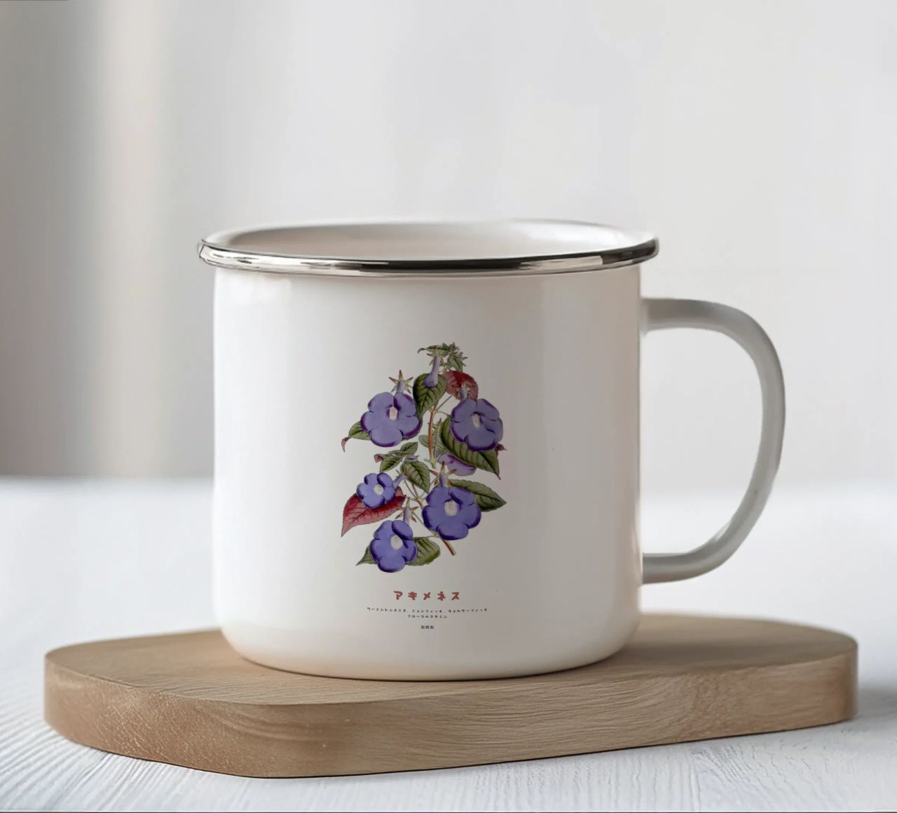 Vite a tromba blu Fiore giapponese tazza in smalto da Vintagrafica