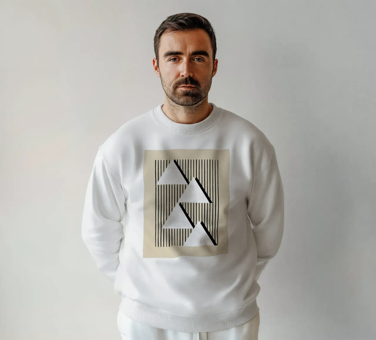 Triangoli a strisce bianche e nere felpa da MoonlightPrint