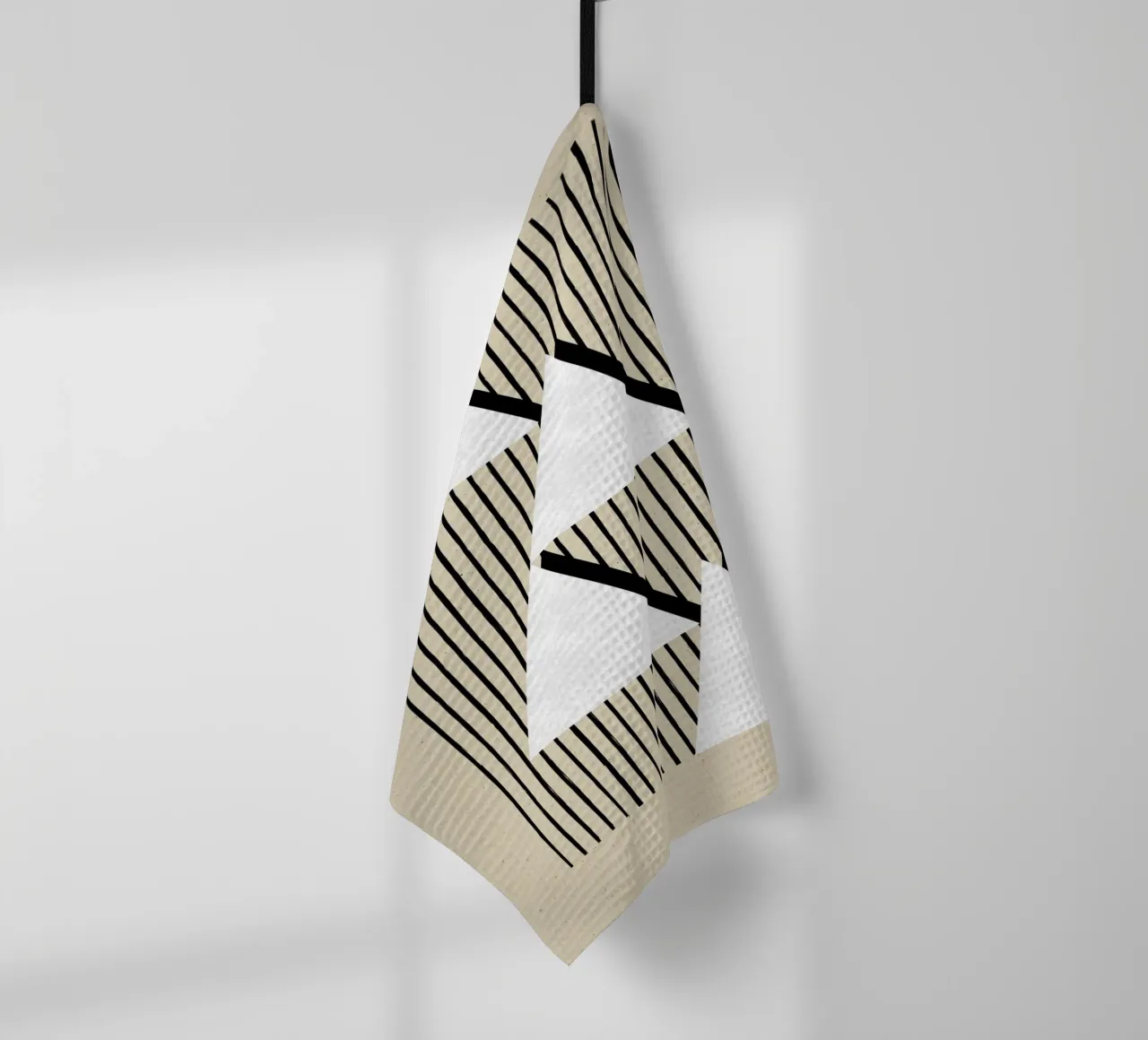 Triangoli a strisce bianche e nere canovaccio da cucina da MoonlightPrint