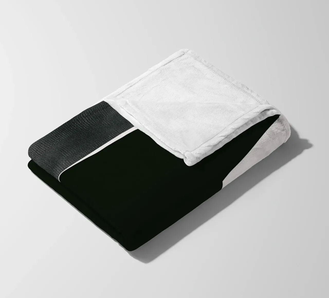 Composizione nera 04 coperta in pile da Little Dean