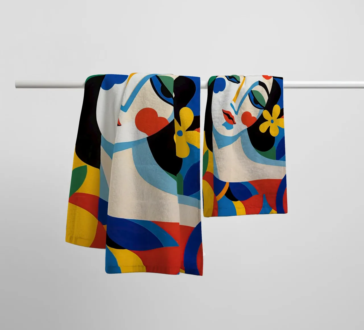 Ritratto femminile in colori allegri asciugamano da bagno da Imagine