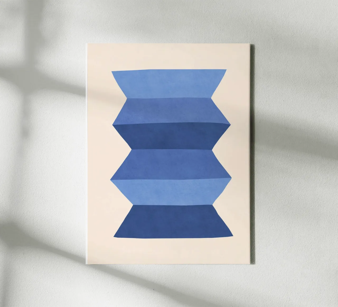 Geometrische Vase - Blau Marine Abstrakte Form, abstrakte Vase, po Leinwand mit Schattenfugenrahmen von MoonlightPrint