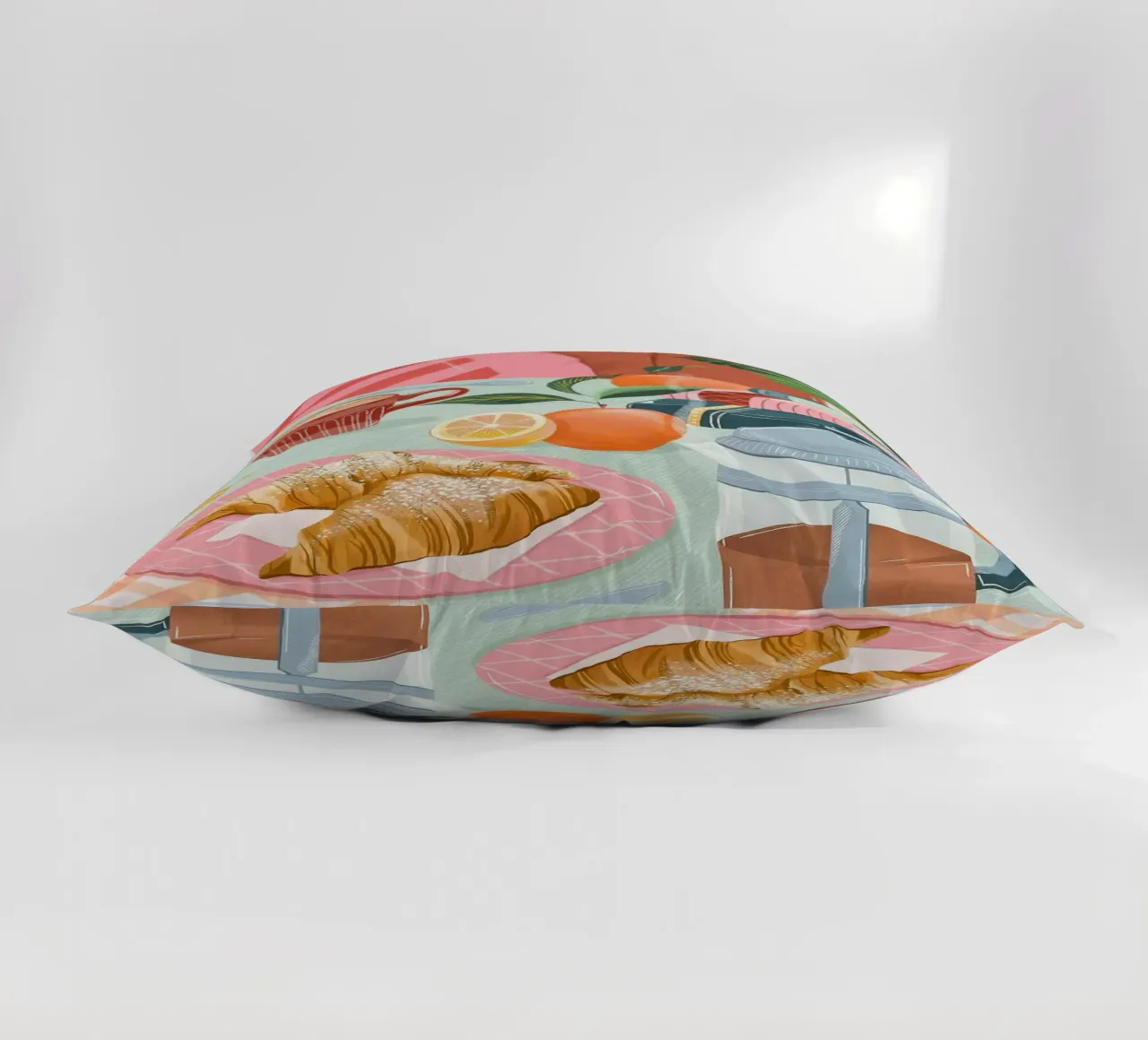 croissant e caffè cuscino da Luke Yaeger