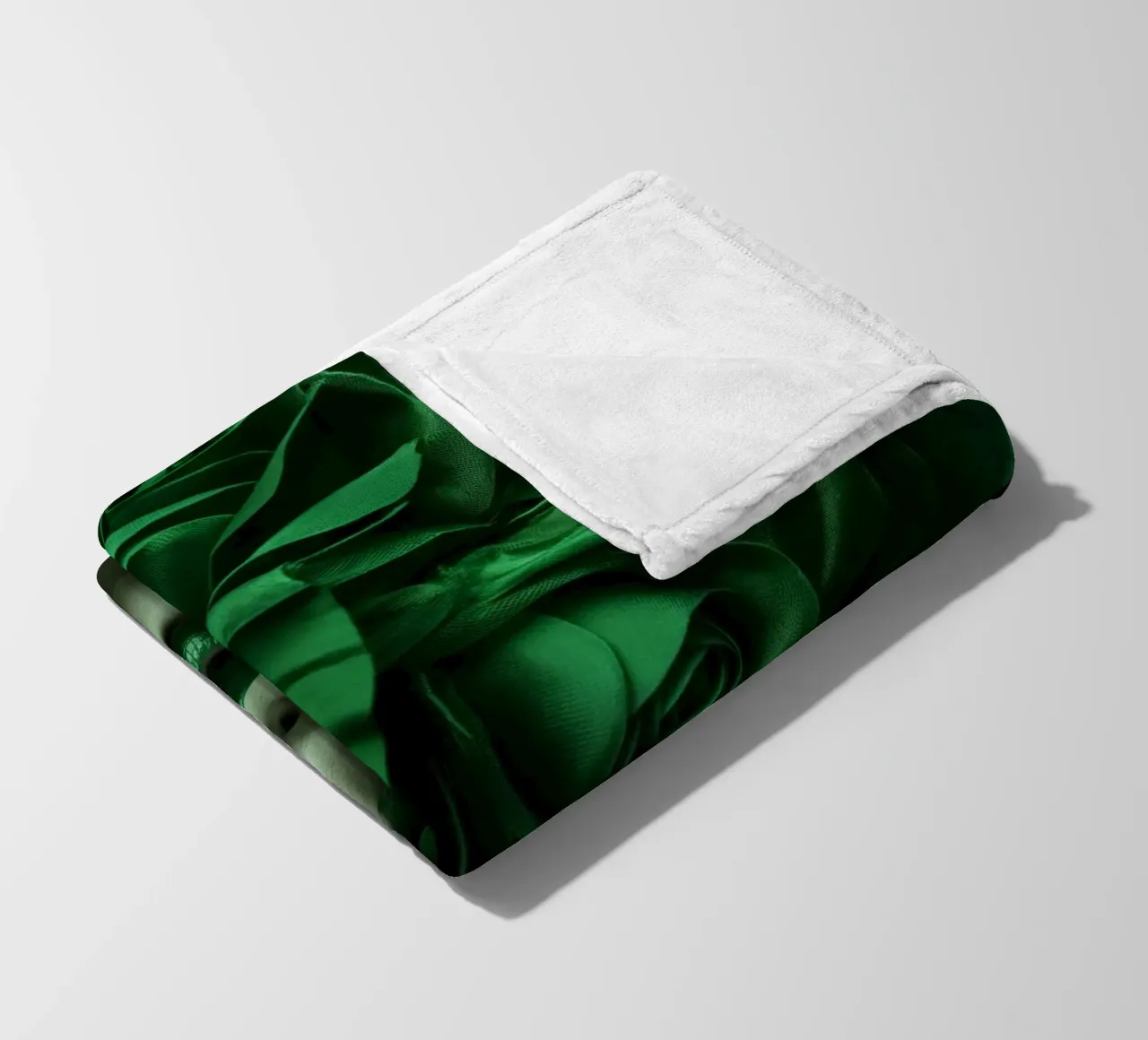Ritratto femminile in verde coperta in pile da Imagine