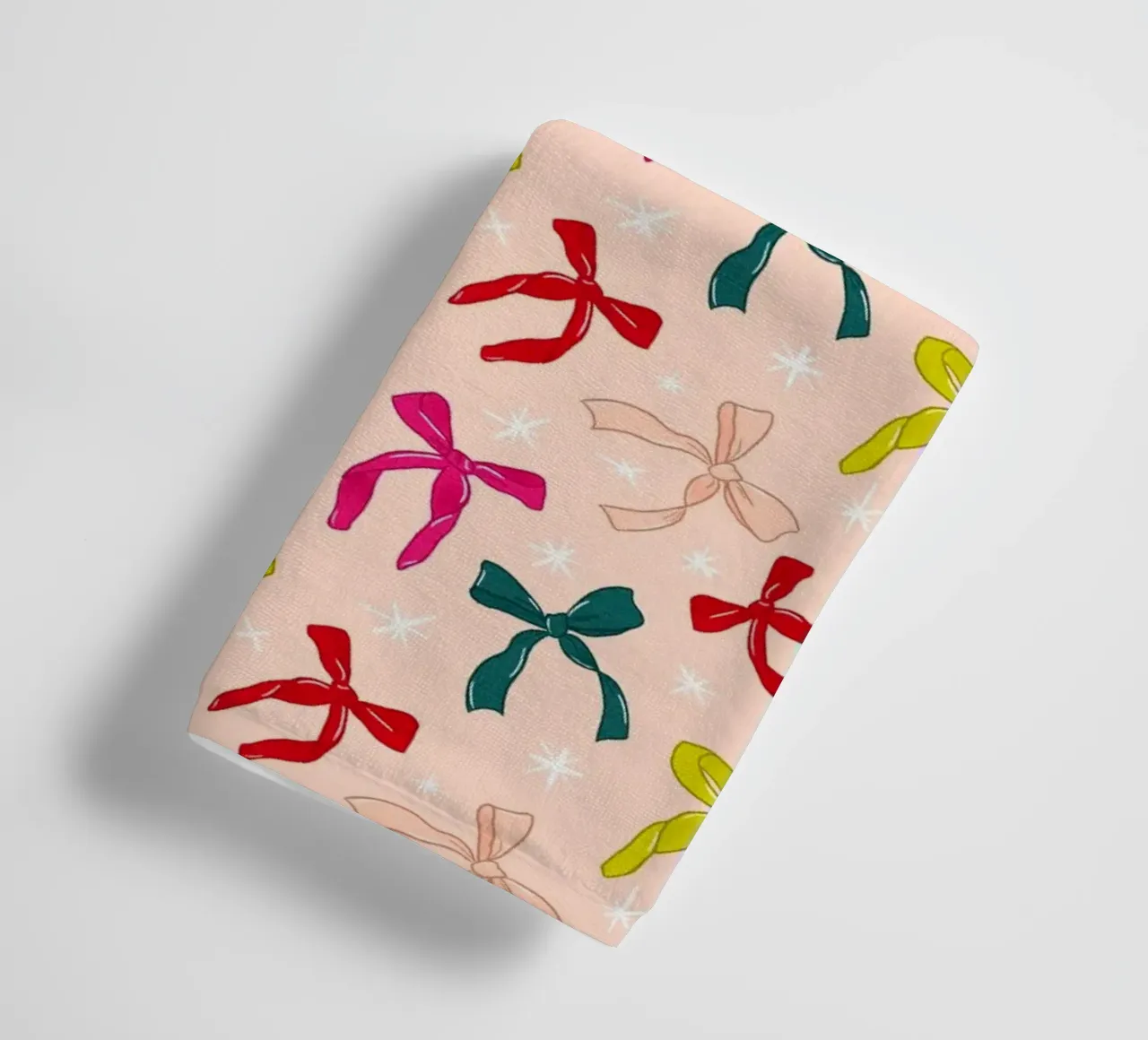 Colorful Bows Pattern on Soft Peach Background asciugamano da bagno da showmemars