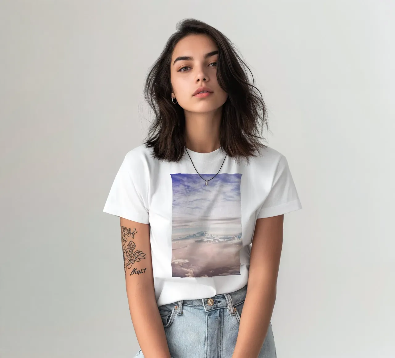 Lost in Clouds t-shirt da EyeEm Mobile GmbH