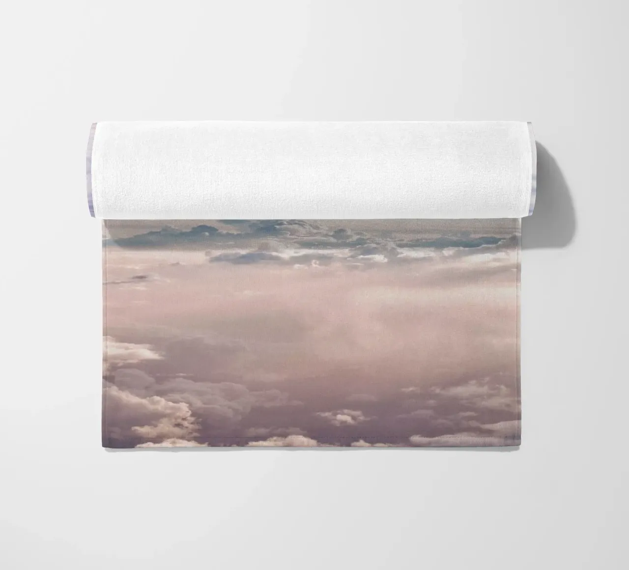 Lost in Clouds telo mare da EyeEm Mobile GmbH