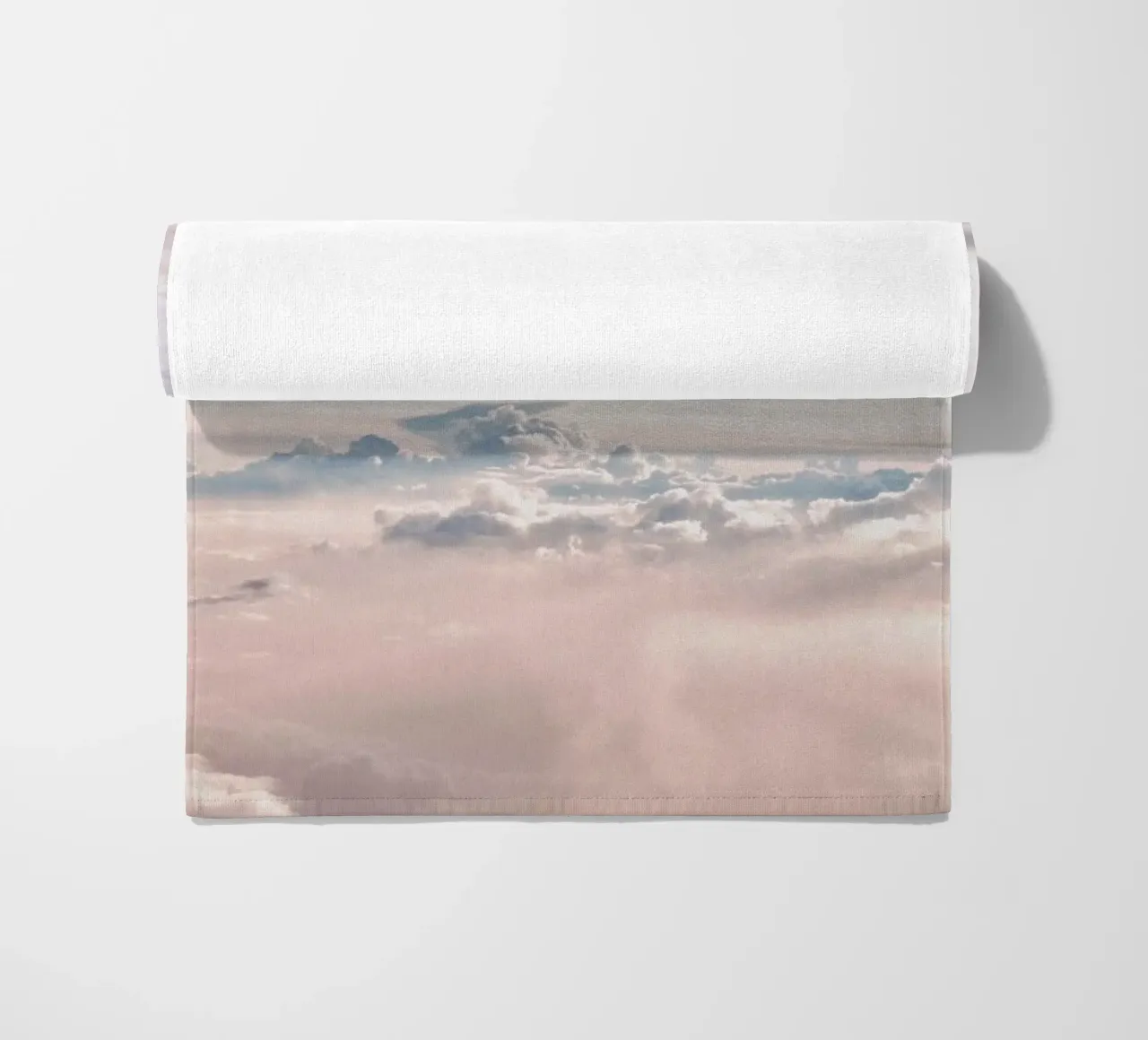 Lost in Clouds telo mare da EyeEm Mobile GmbH