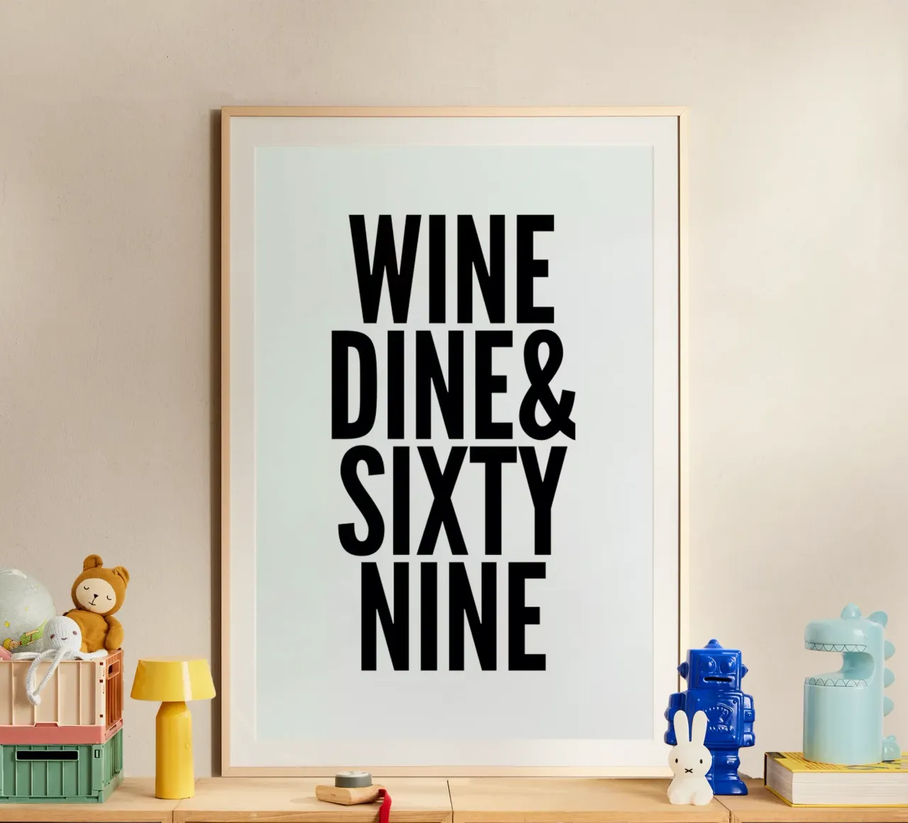 sixty-nine poster con telaio in alluminio da Mottos by Sinan Saydik