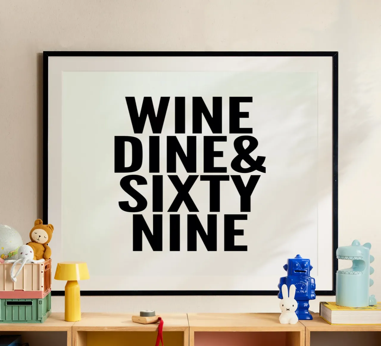 sixty-nine poster con telaio in alluminio da Mottos by Sinan Saydik