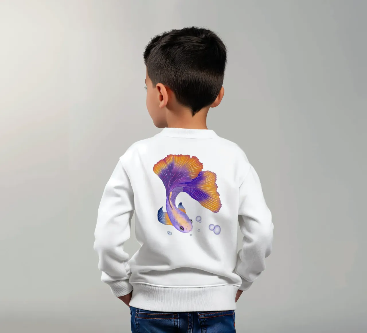 Pesce giapponese di colore viola e arancione. Pesce beta. felpa bambino da CalliLetters