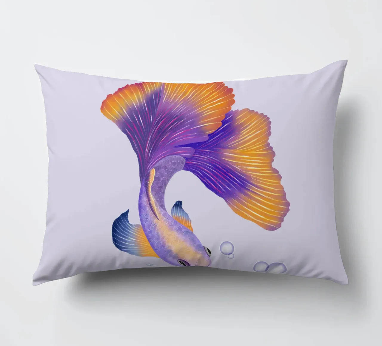 Pesce giapponese di colore viola e arancione. Pesce beta. cuscino da CalliLetters