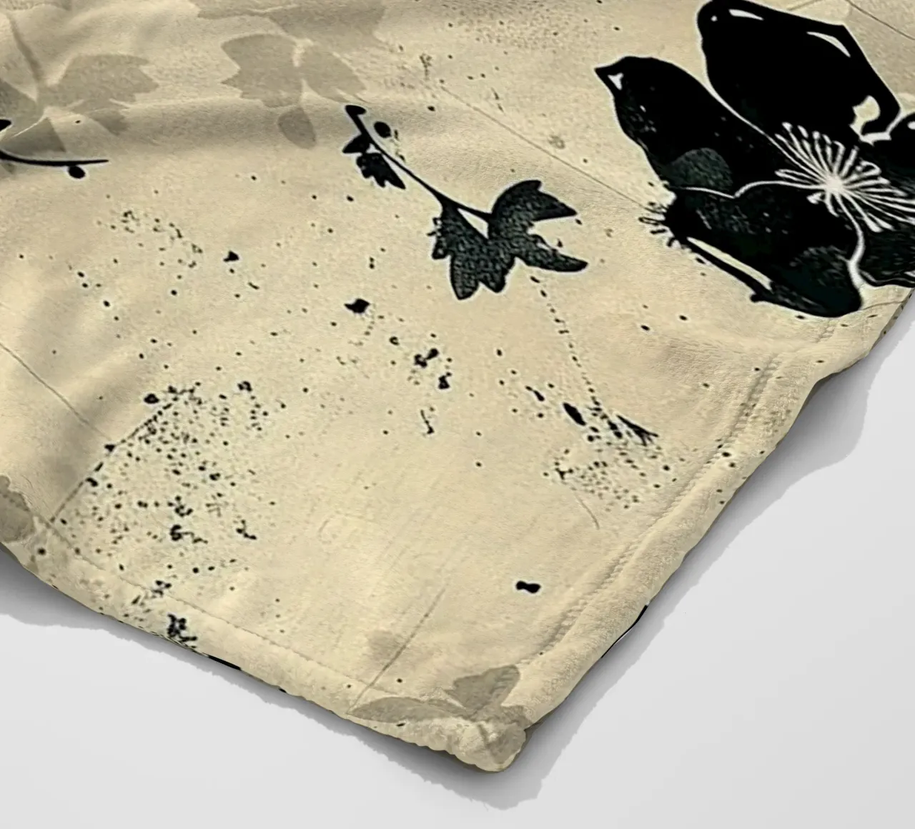 Sakura Serenity coperta in pile da Botanical Pattern House