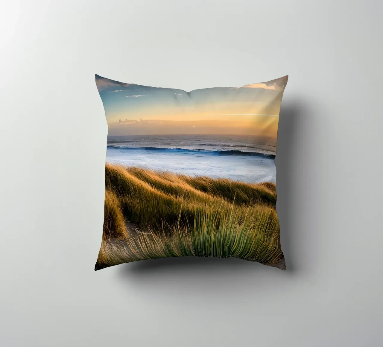 Goldene Stunde am Meer cuscino da kosinsart.gallery