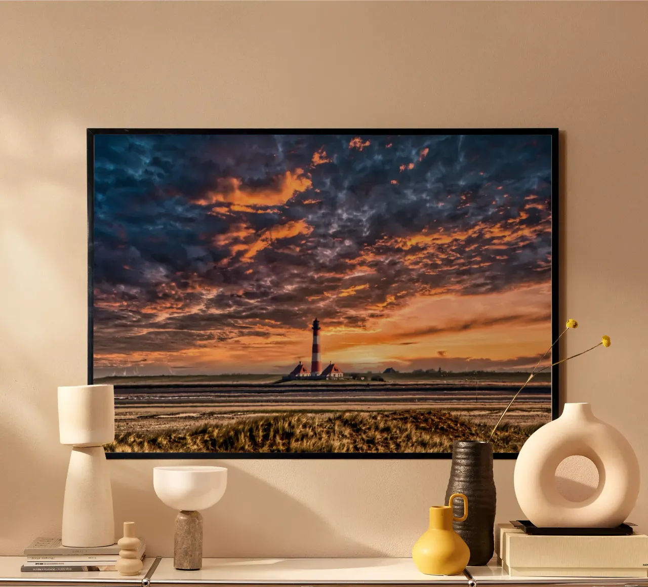 Leuchtturm und Dünen poster con telaio in plastica da kosinsart.gallery
