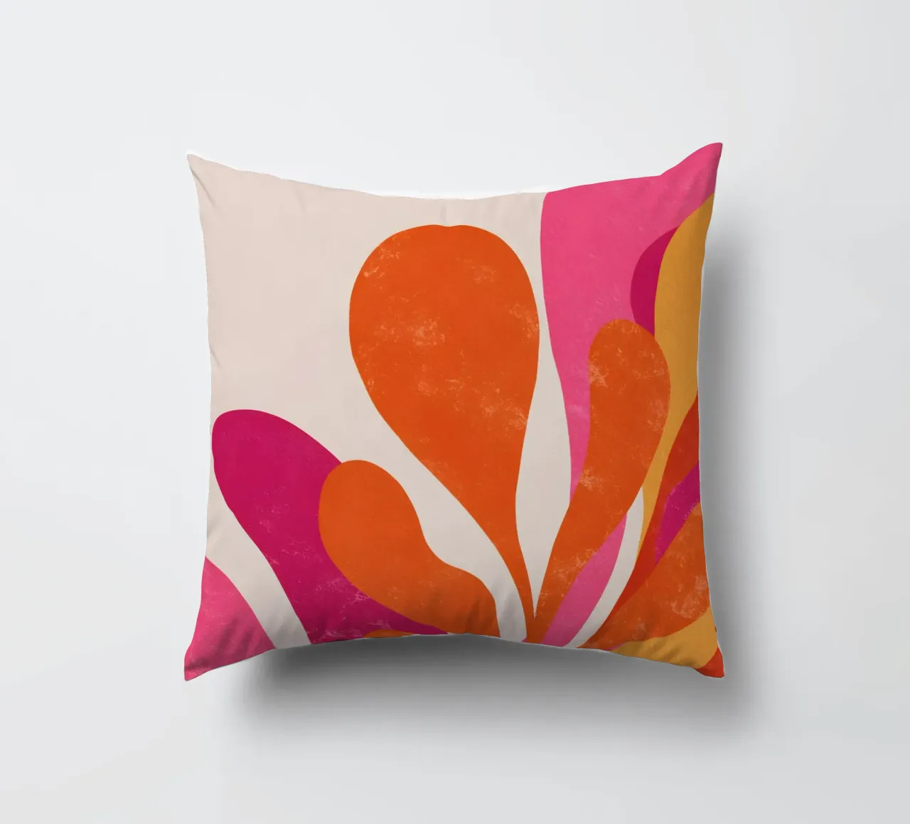 Pink and Orange Abstract cuscino da Gypsy Galleria