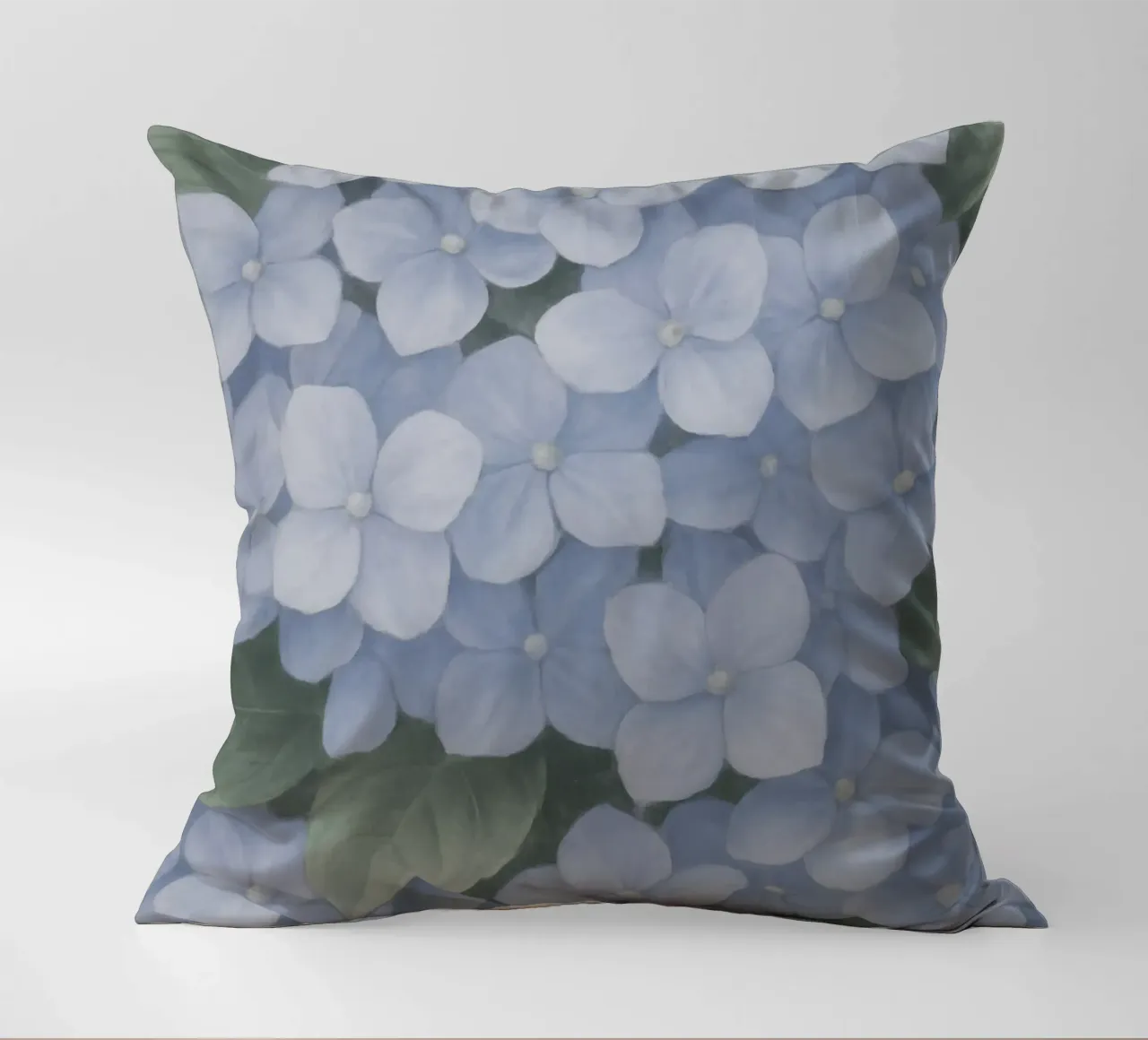 Hydrangea Hues cuscino da Mosaic Dialogue