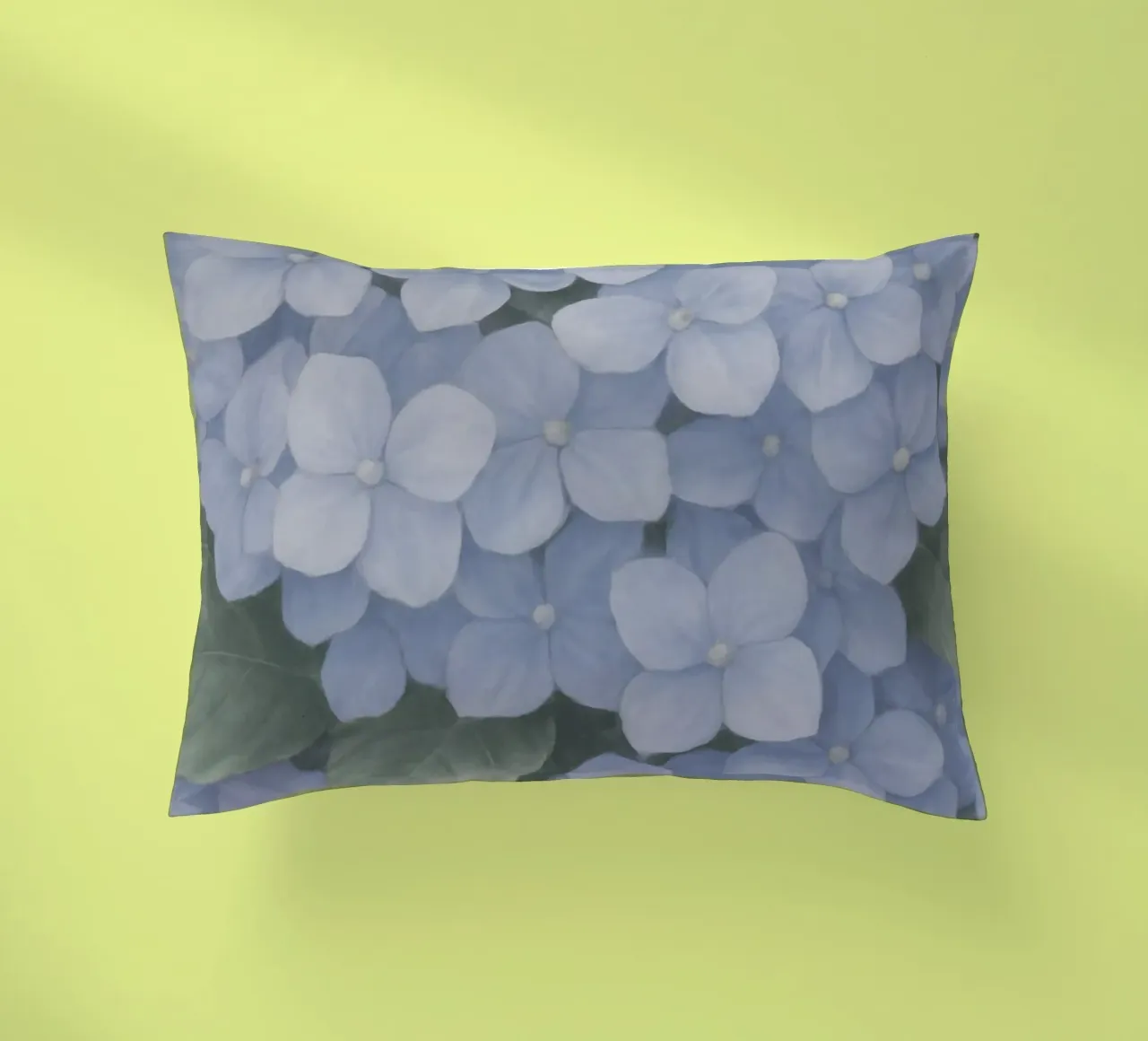 Hydrangea Hues cuscino da Mosaic Dialogue