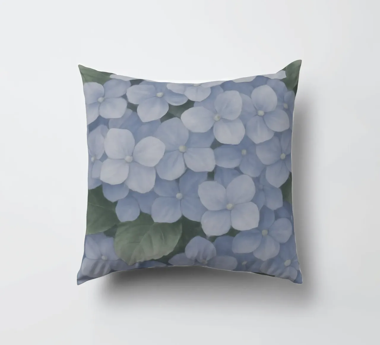 Hydrangea Hues cuscino da Mosaic Dialogue