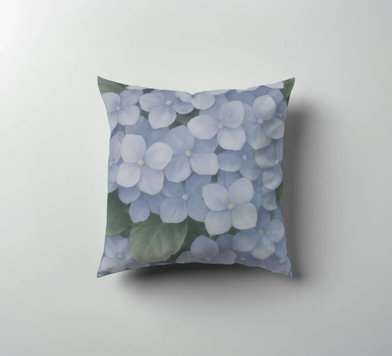 Hydrangea Hues cuscino da Mosaic Dialogue