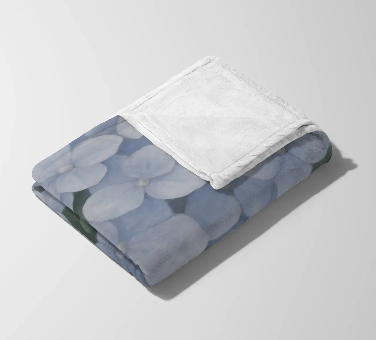 Hydrangea Hues coperta in pile da Mosaic Dialogue